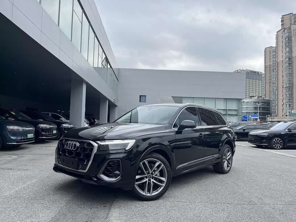 Audi Q7