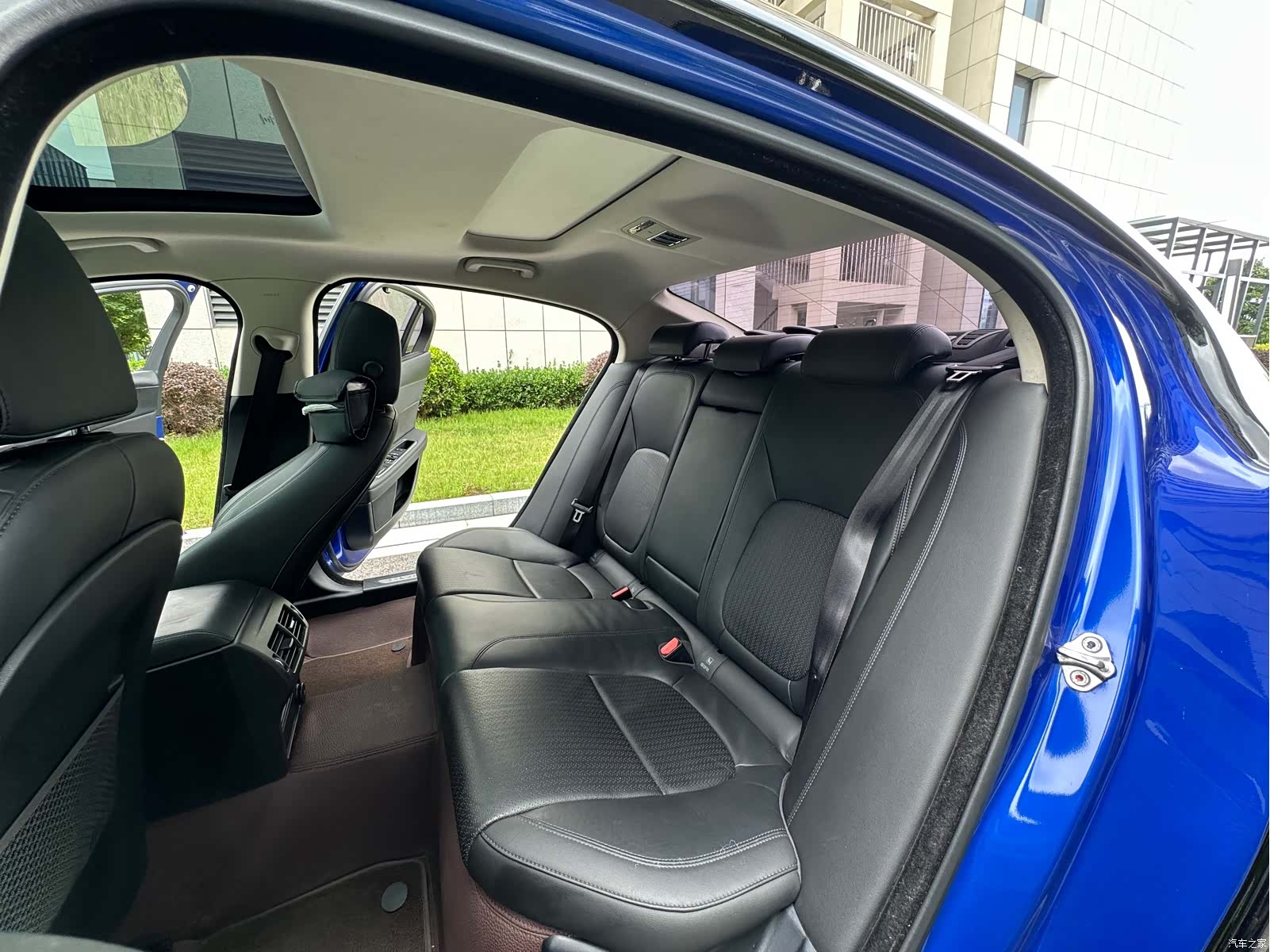 Land Rover XEL, 2019 20