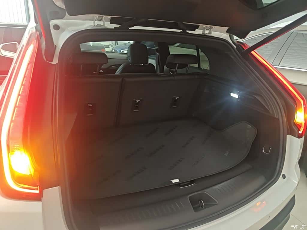 Cadillac XT4, 2023 19