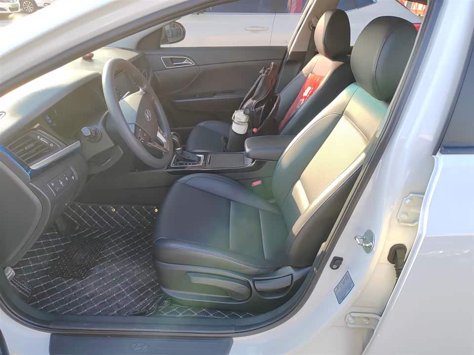 Hyundai Name picture