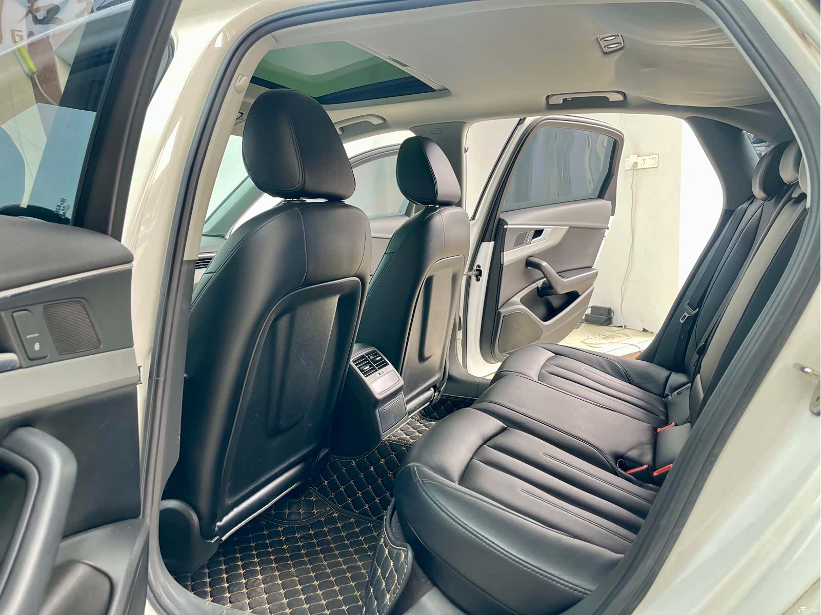 Audi A4L, 2018 все фото