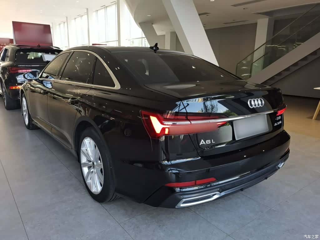 Audi A6L, 2022 все фото