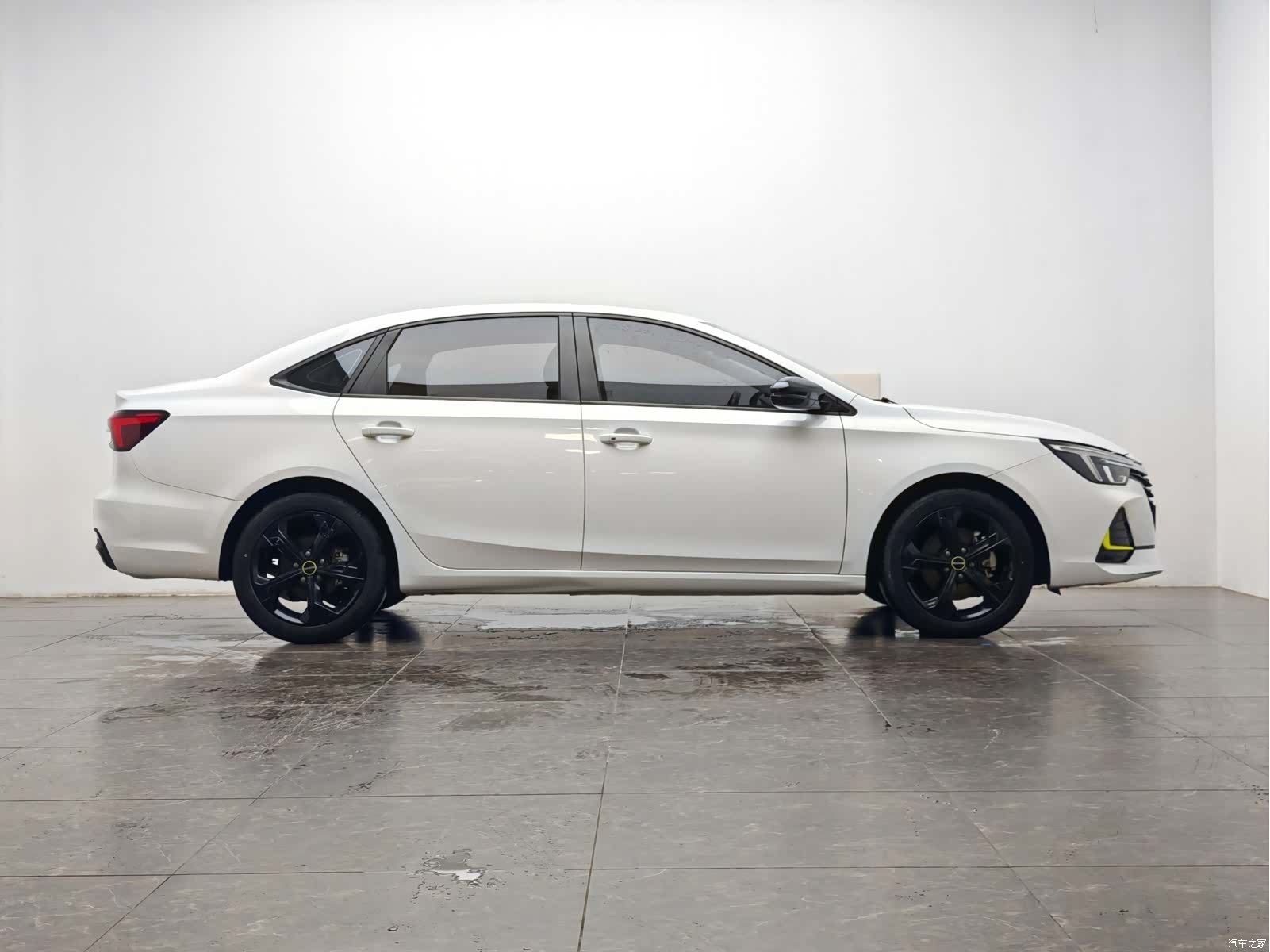 Roewe i6, 2022 10