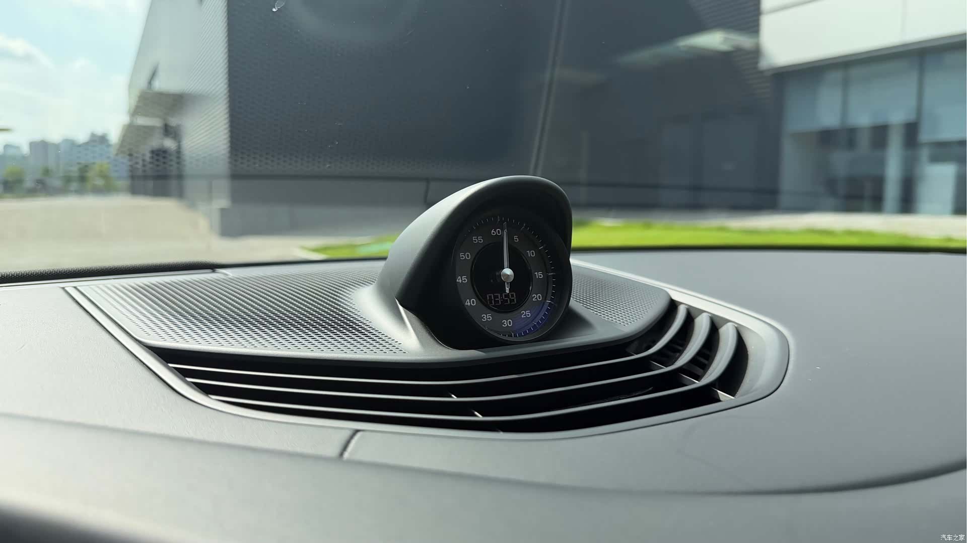 Porsche Taycan, 2025 13