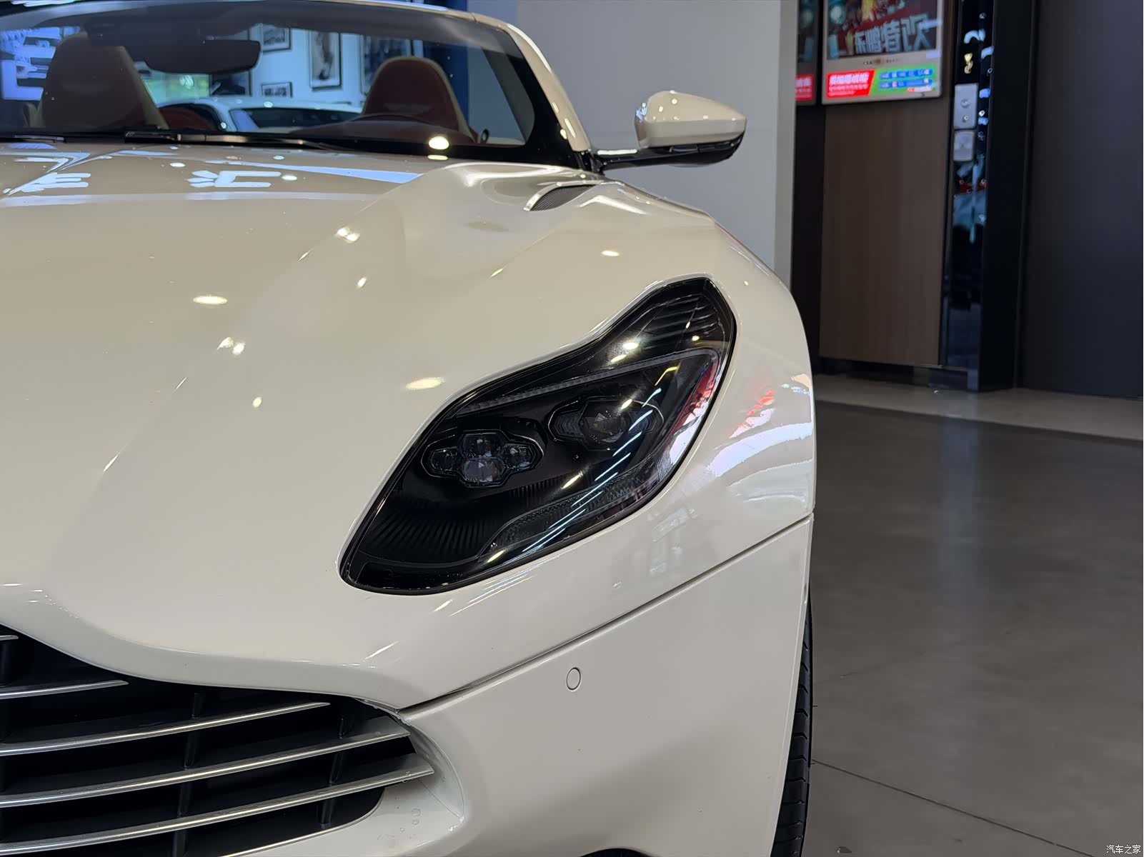 Aston Martin DB11, 2020 все фото