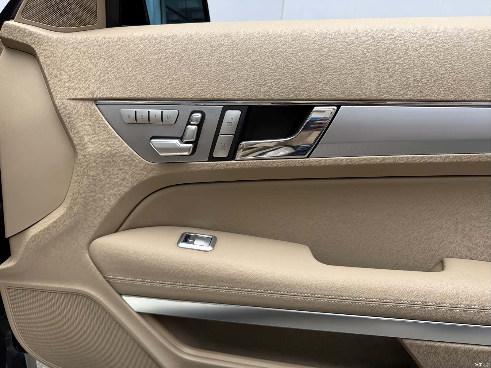 Mercedes-Benz E-Class, 2013 27