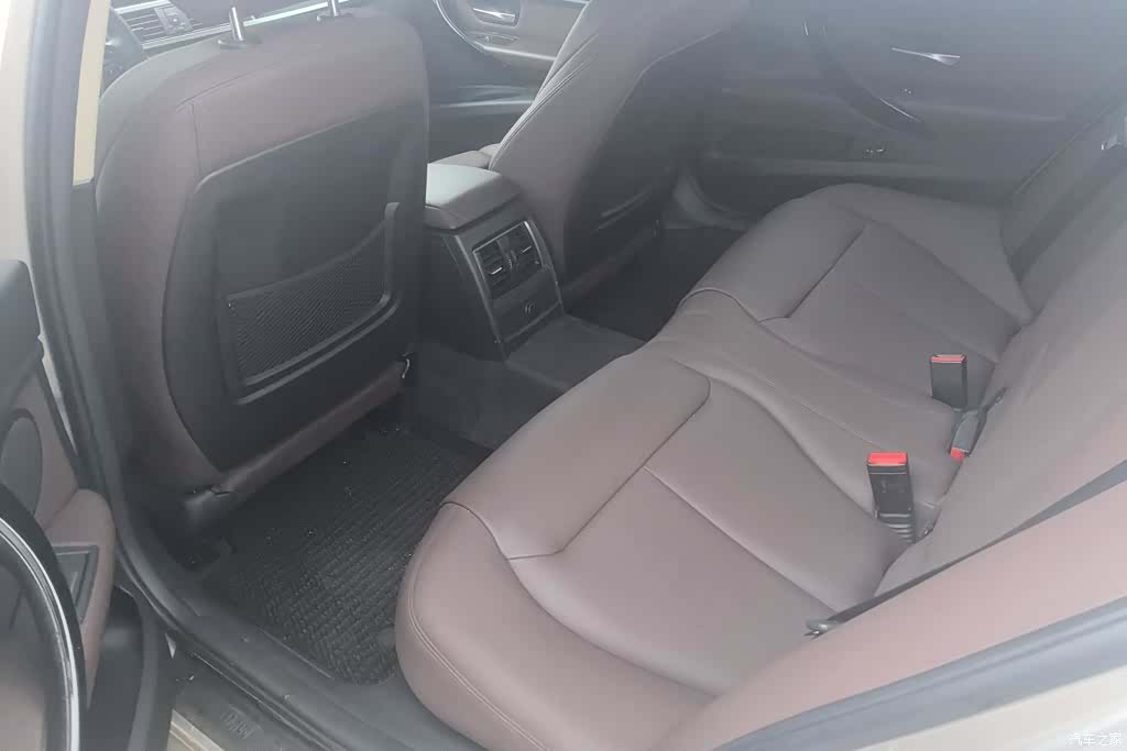 BMW 3 Series, 2018 11