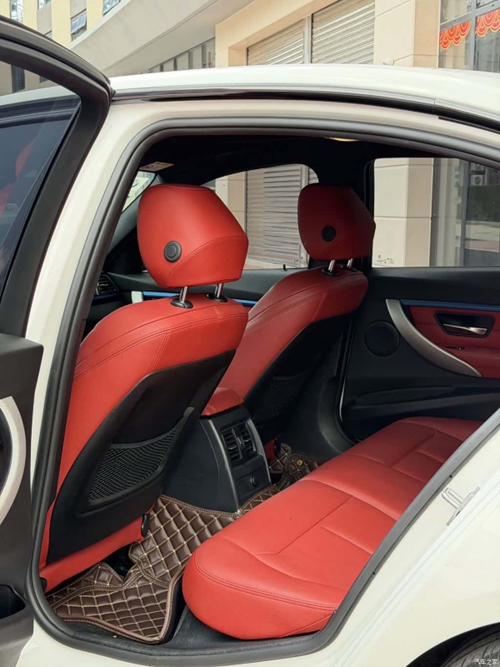 BMW 3 Series, 2019 все фото