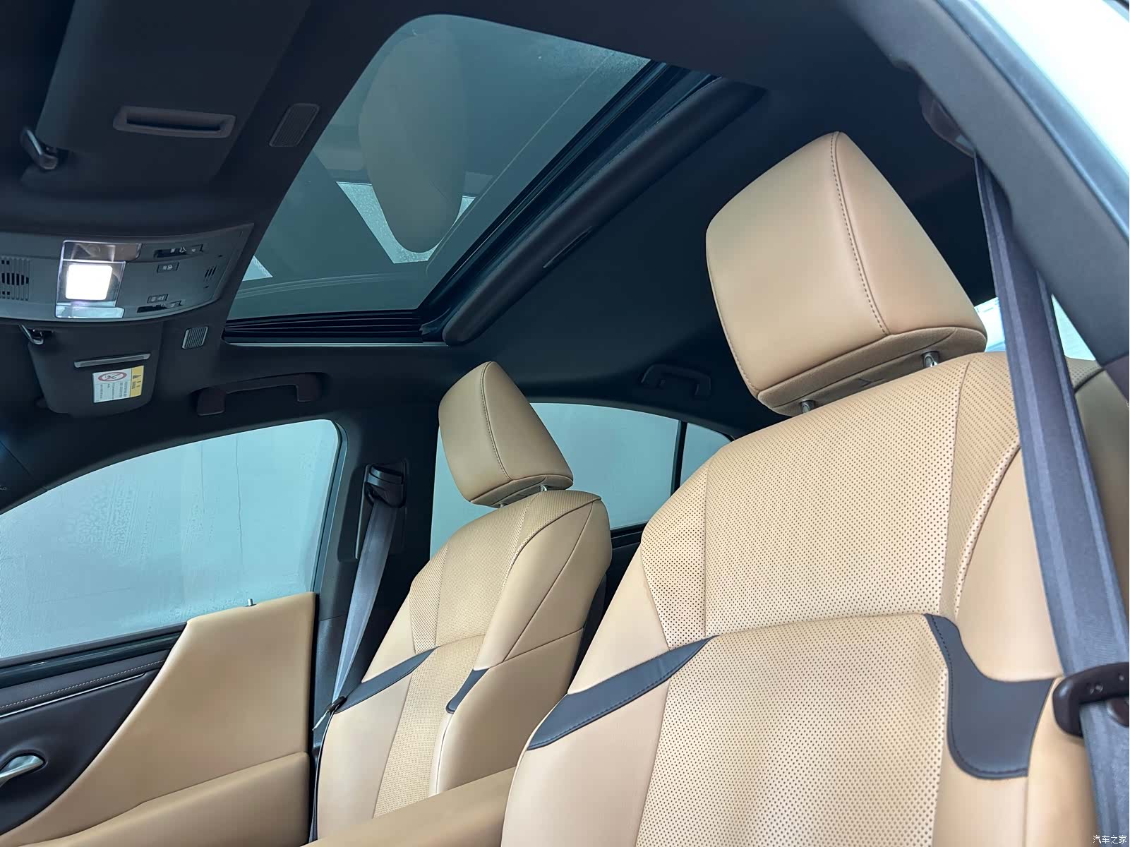 Lexus ES, 2019 14