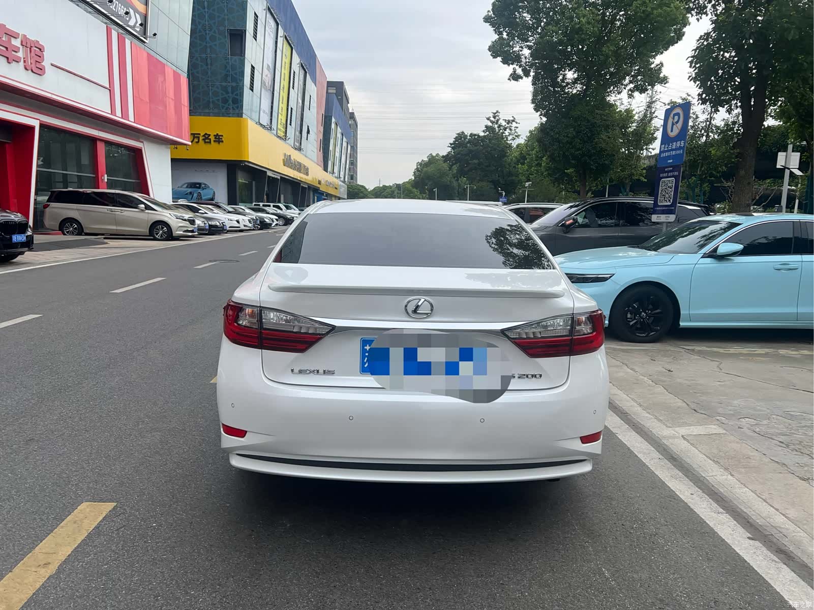 Lexus ES, 2018 все фото