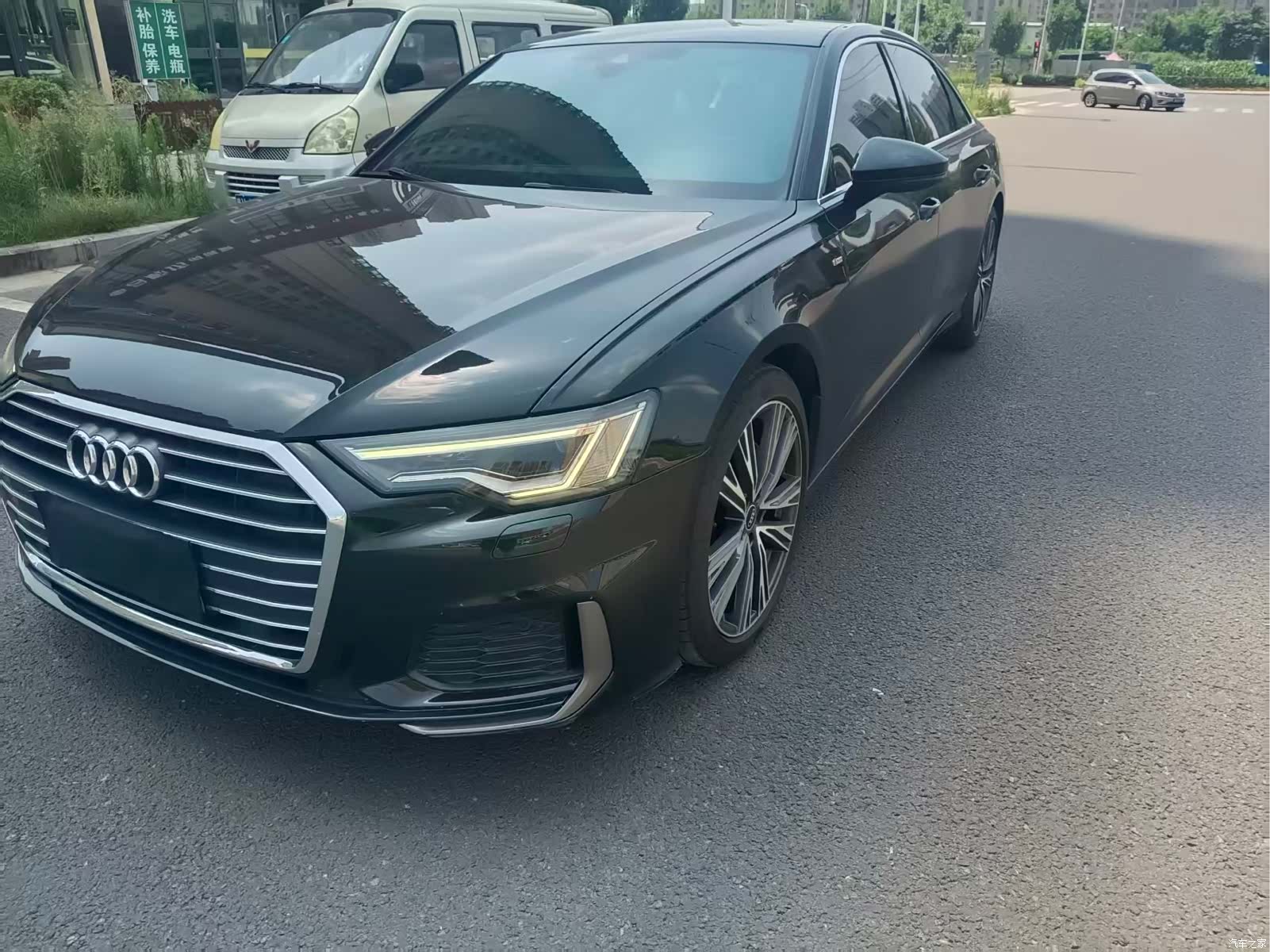 Audi A6L, 2022 1