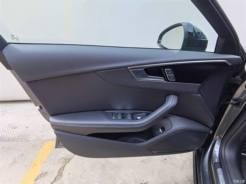 Audi A4L, 2024 12