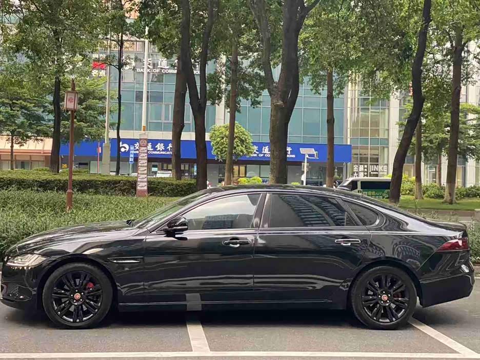 Jaguar XFL