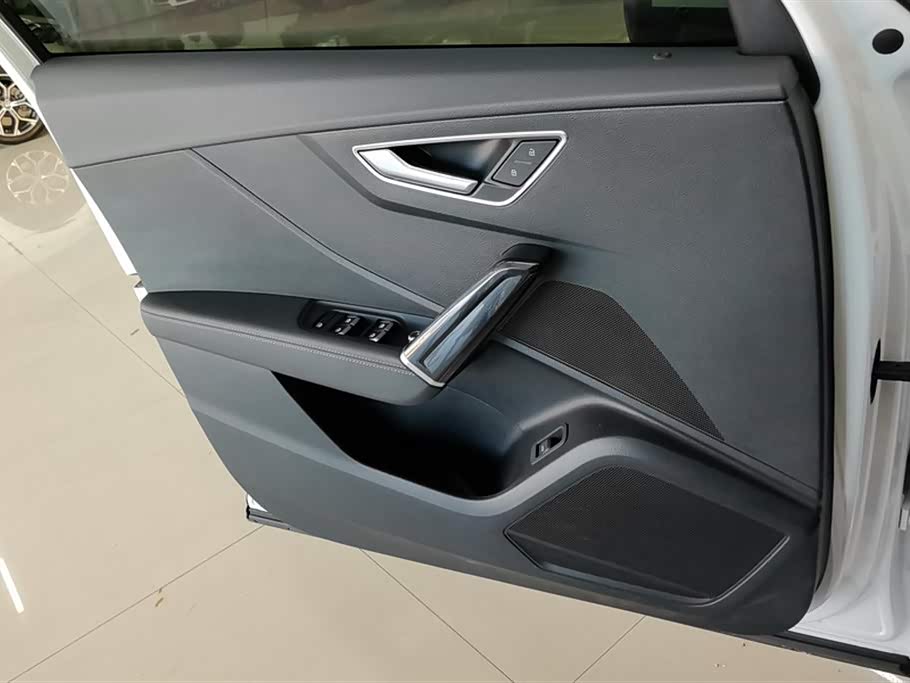 Audi Q2L Audi Q2L