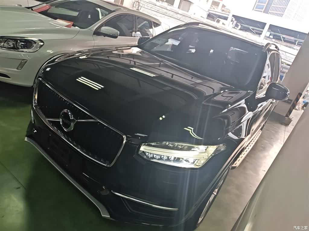 Volvo XC90, 2016 1