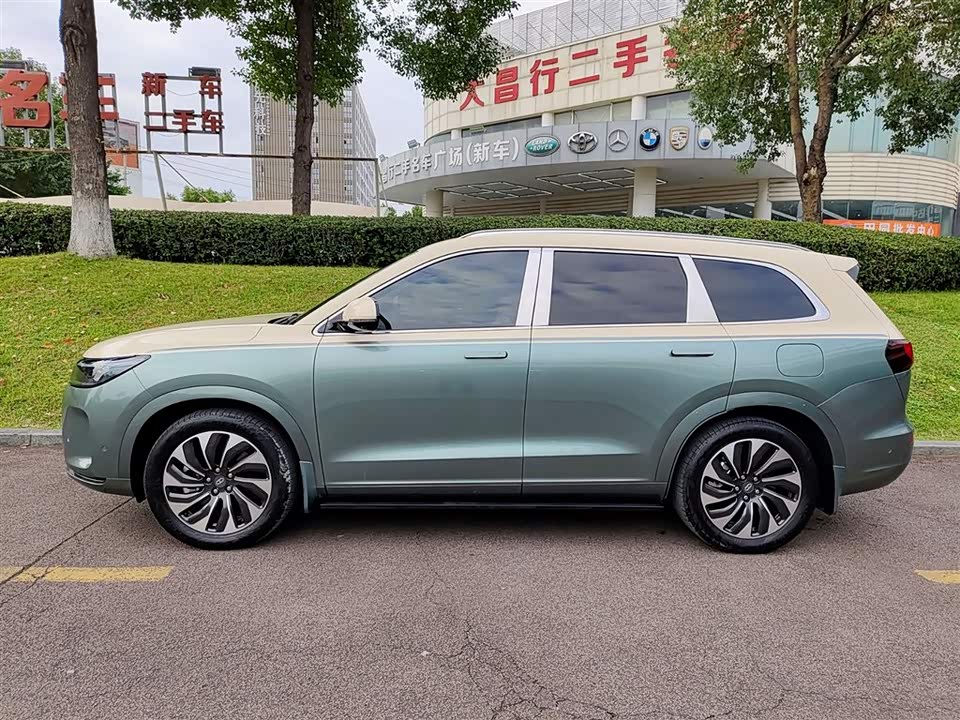 AITO Ask the world M7