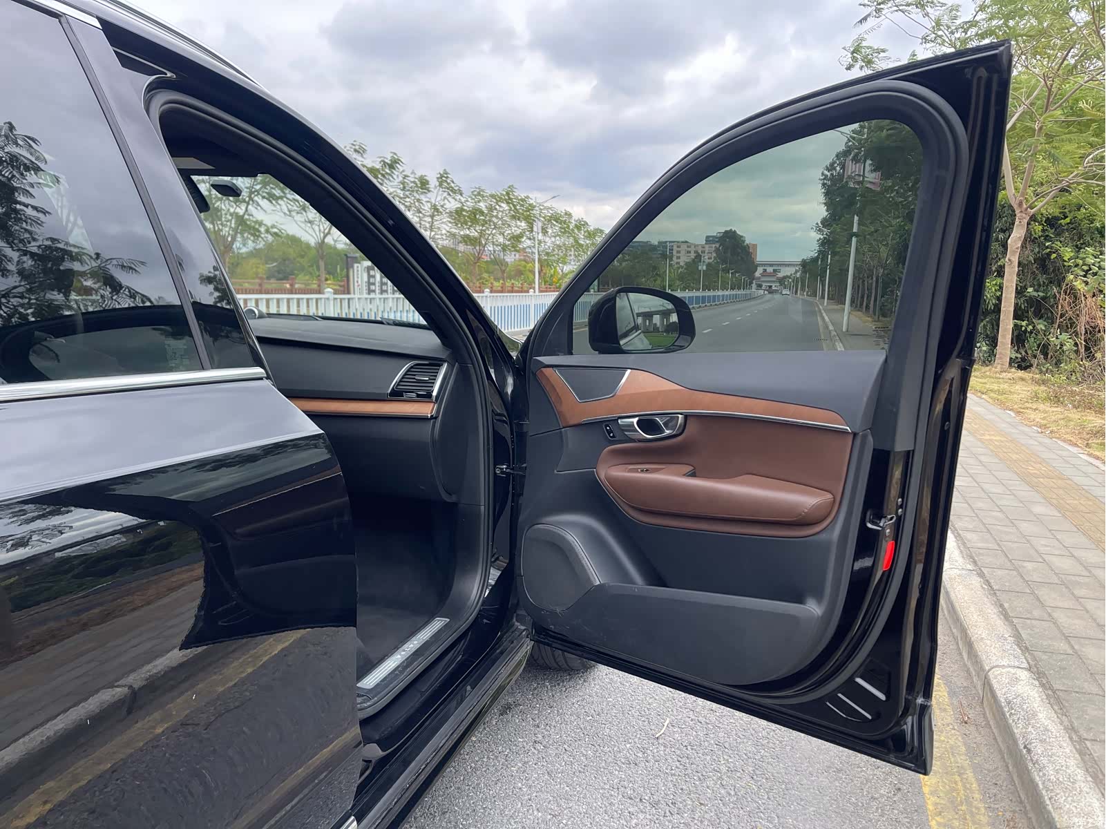 Volvo XC90, 2022 11