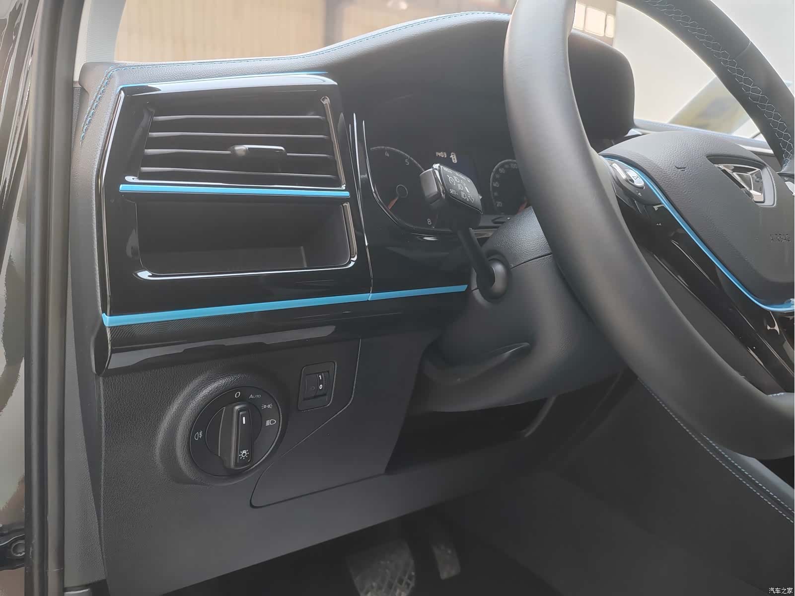 Volkswagen VS5, 2023 12