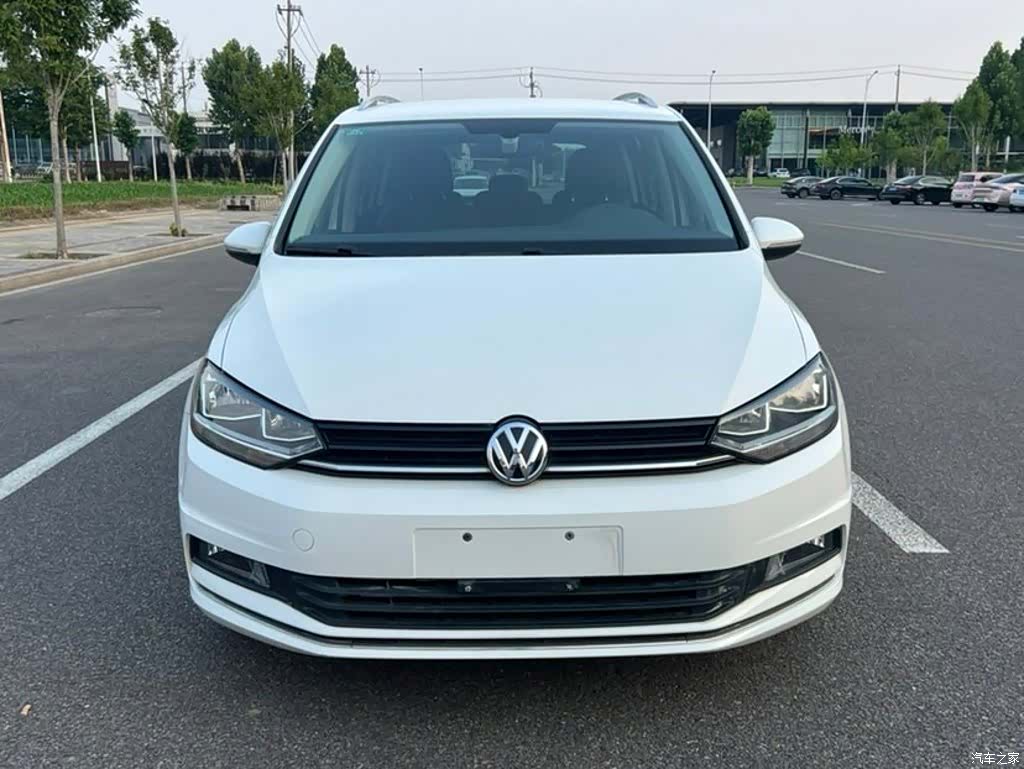 Volkswagen L, 2016 2