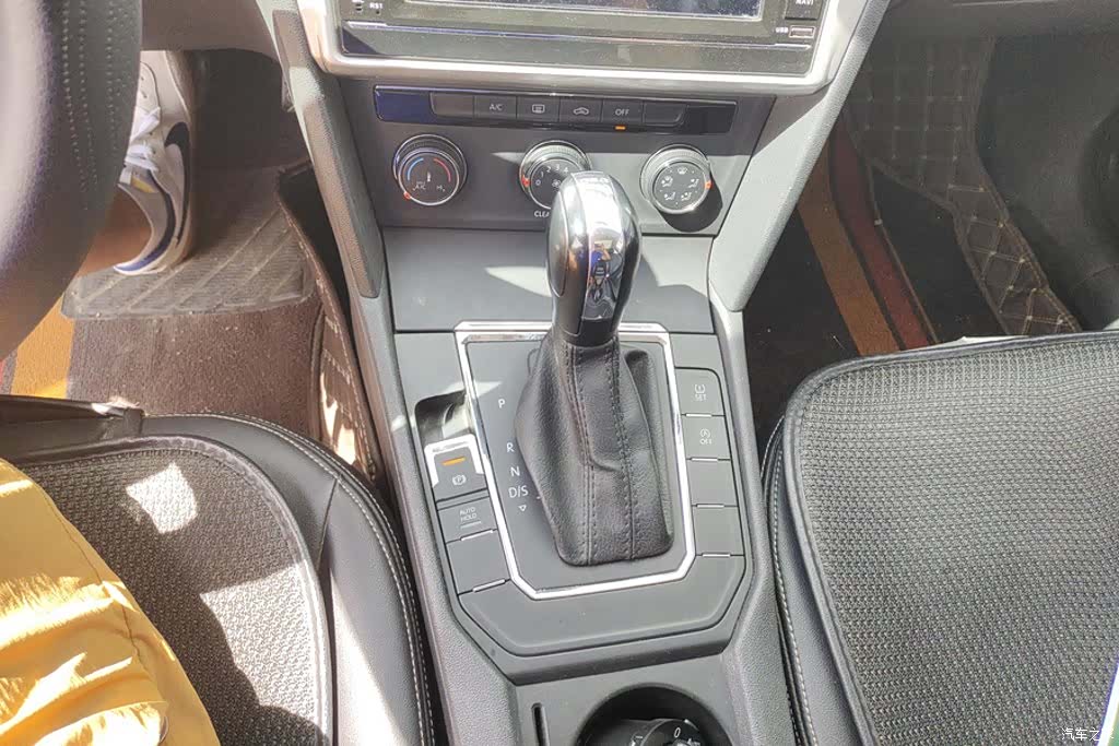 Volkswagen Lamando, 2017 16