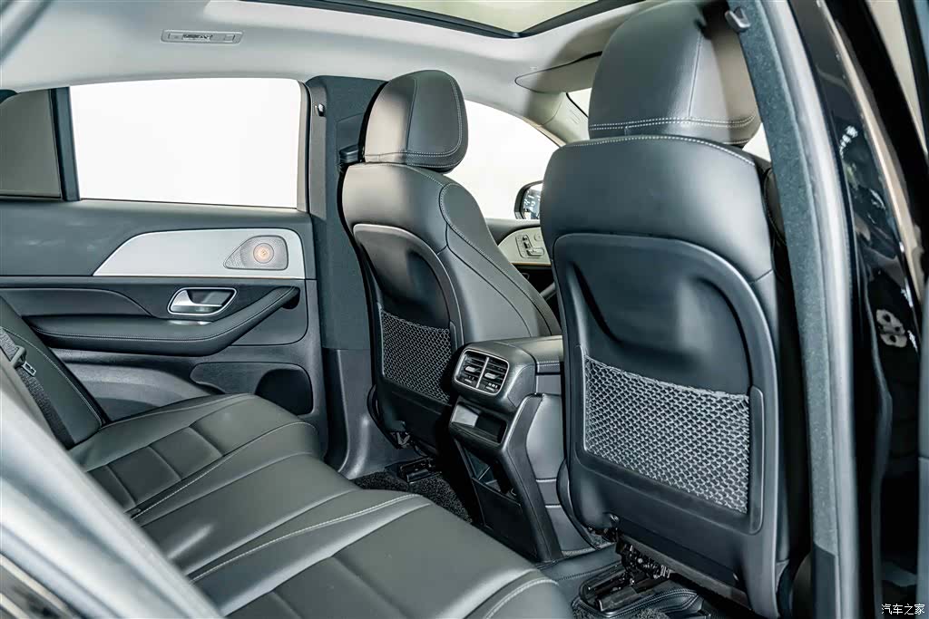 Mercedes-Benz GLE, 2023 23