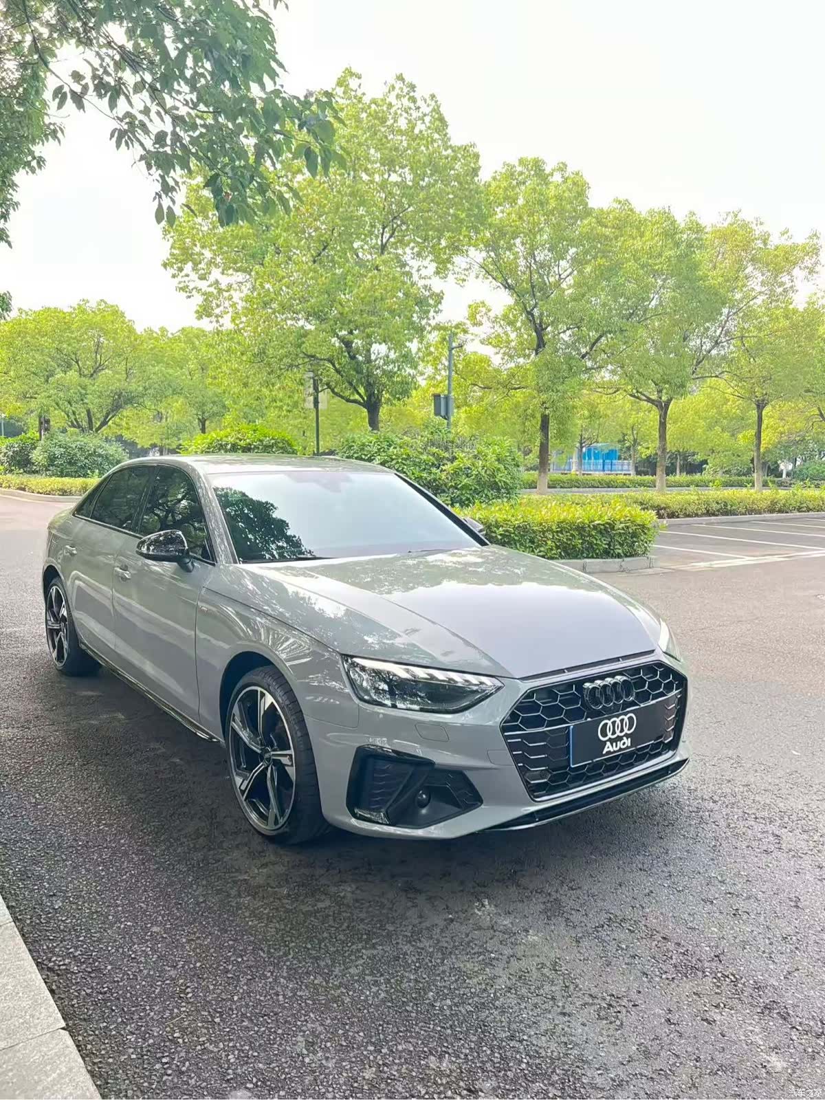 Audi A4L, 2025 1