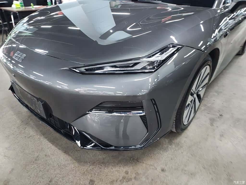 Geely E8, 2024 24