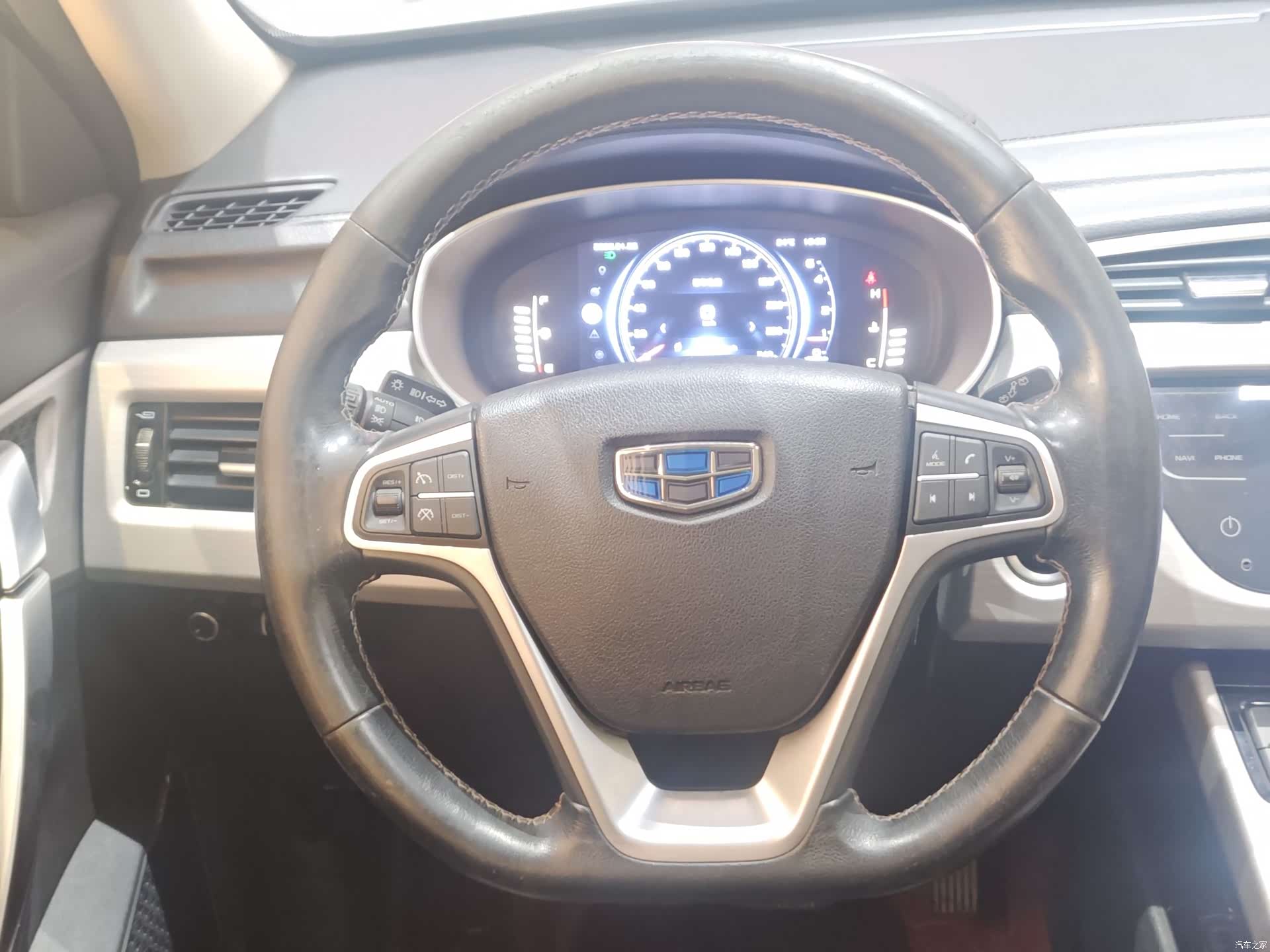 Geely Boyue, 2019 13
