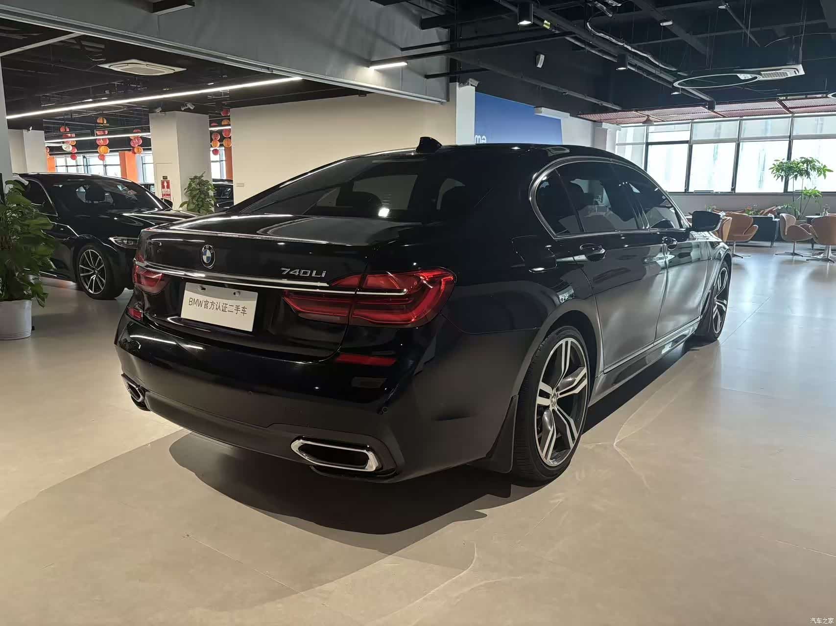 BMW 7 Series, 2018 все фото