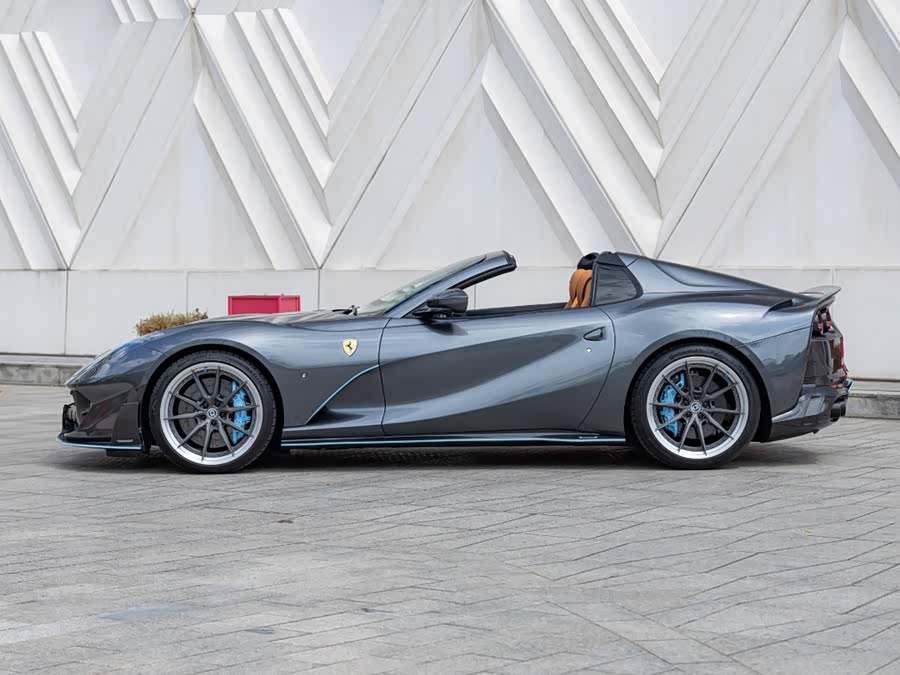 Ferrari 812 2022, фото 7