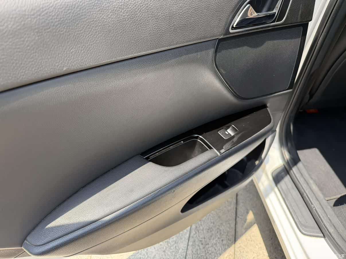 Hyundai DLX, 2014 12