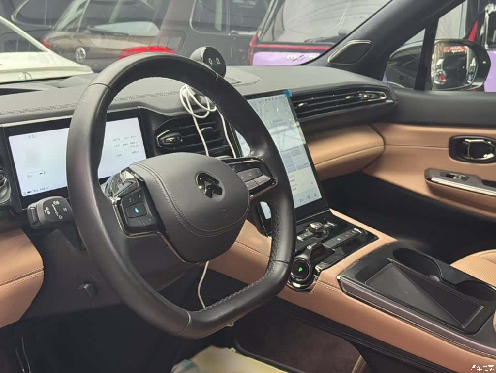 NIO ES8, 2021 13
