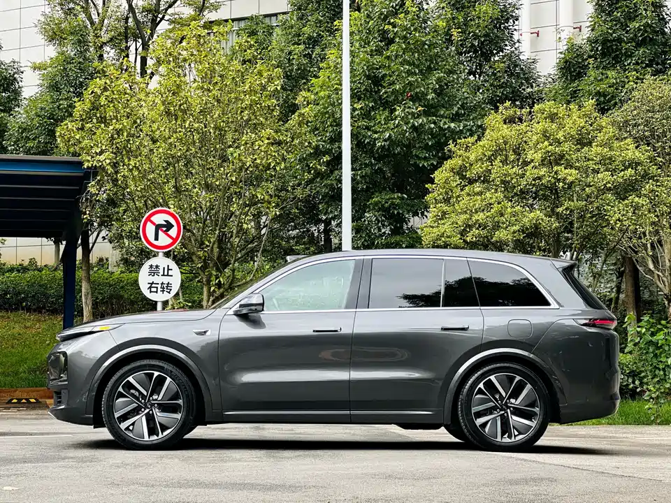 Li Auto Ideal L8
