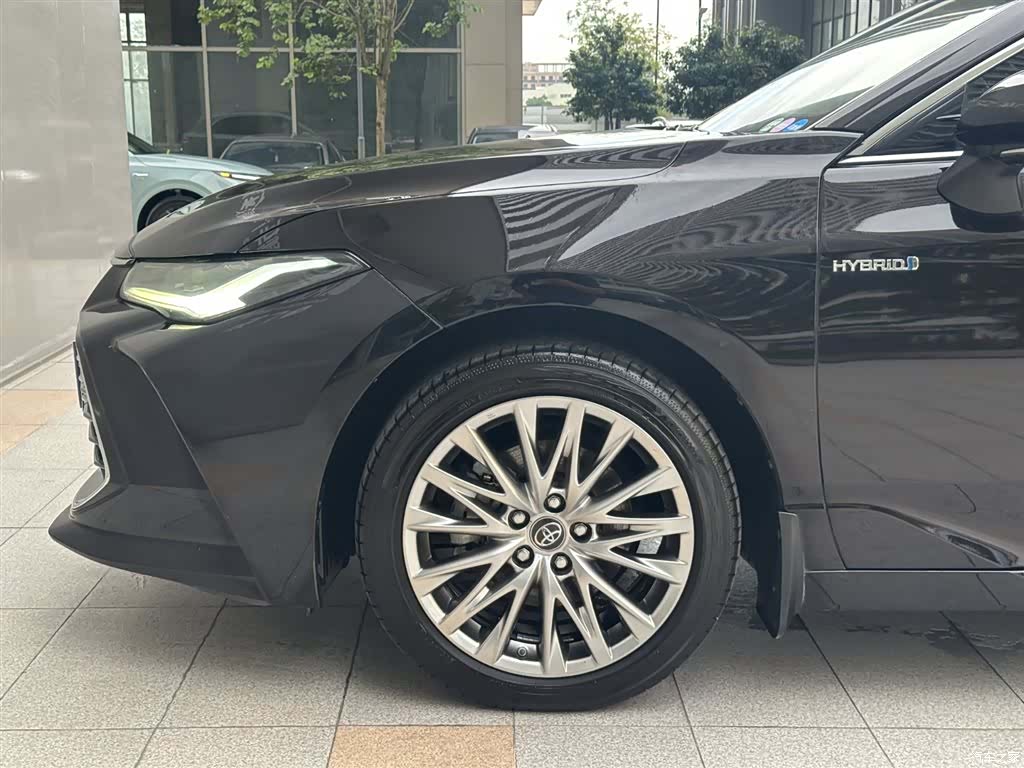 Toyota Avalon, 2023 все фото