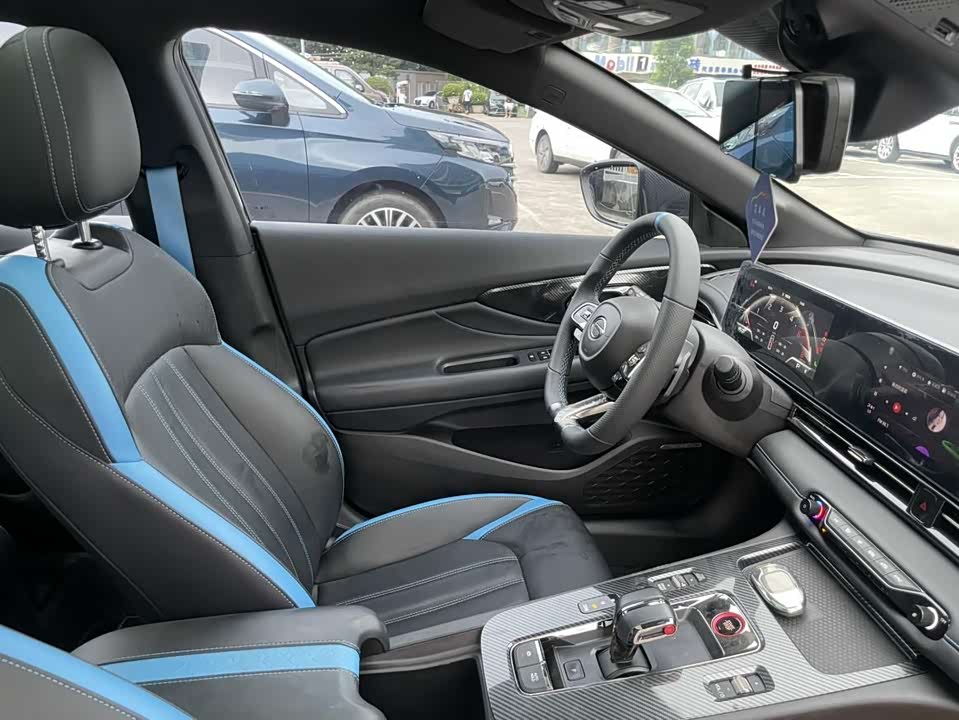 Trumpchi Shadow Leopard