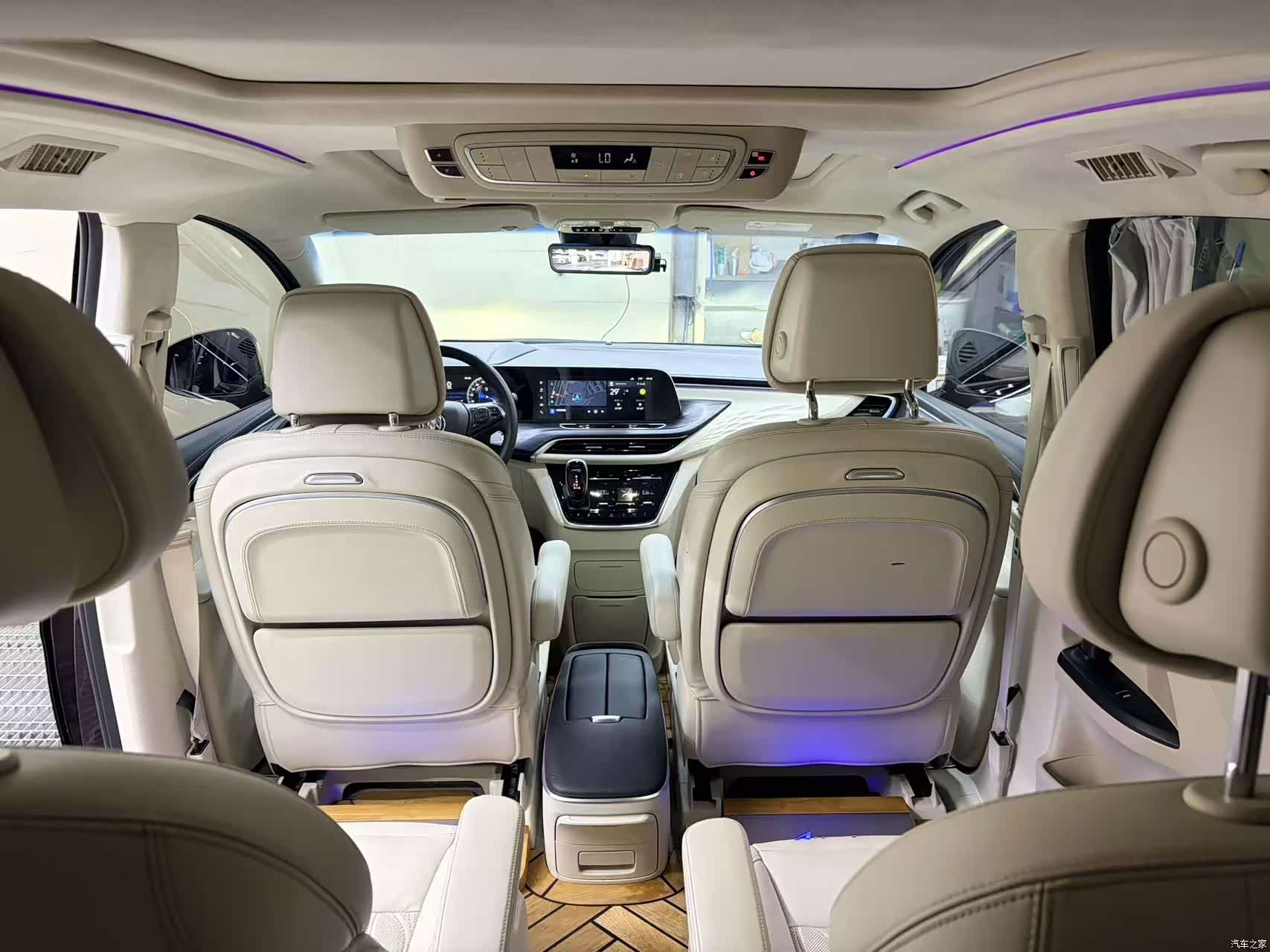 Buick GL8, 2021 6