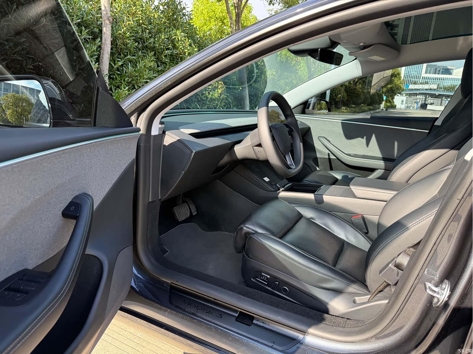 Tesla Model 3, 2025 6
