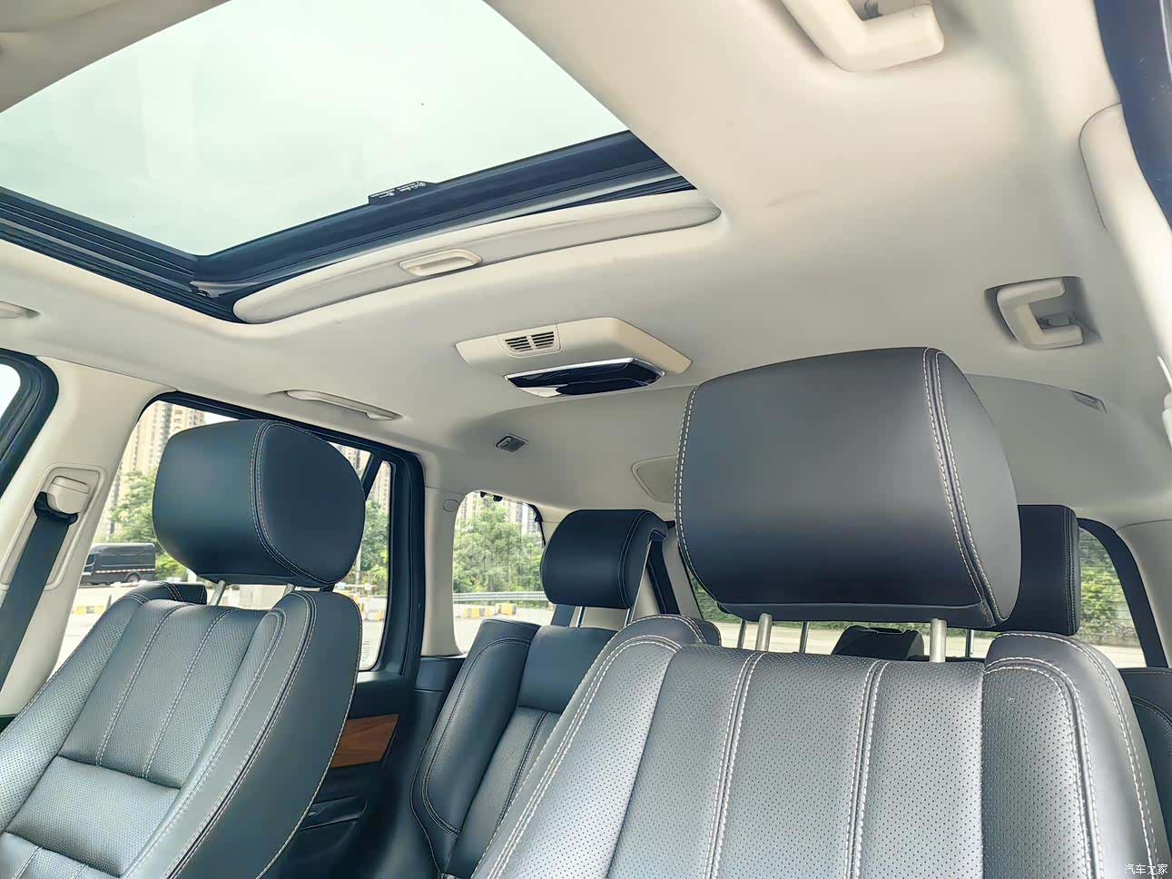 Land Rover Range Rover, 2012 16