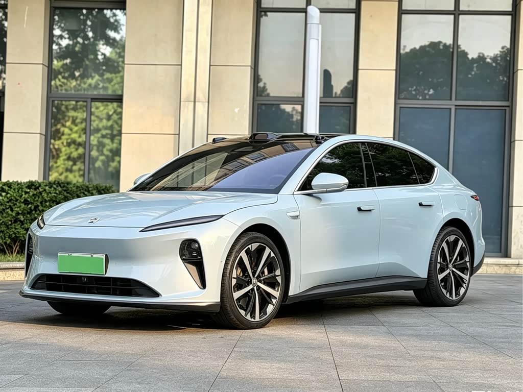 NIO ET5