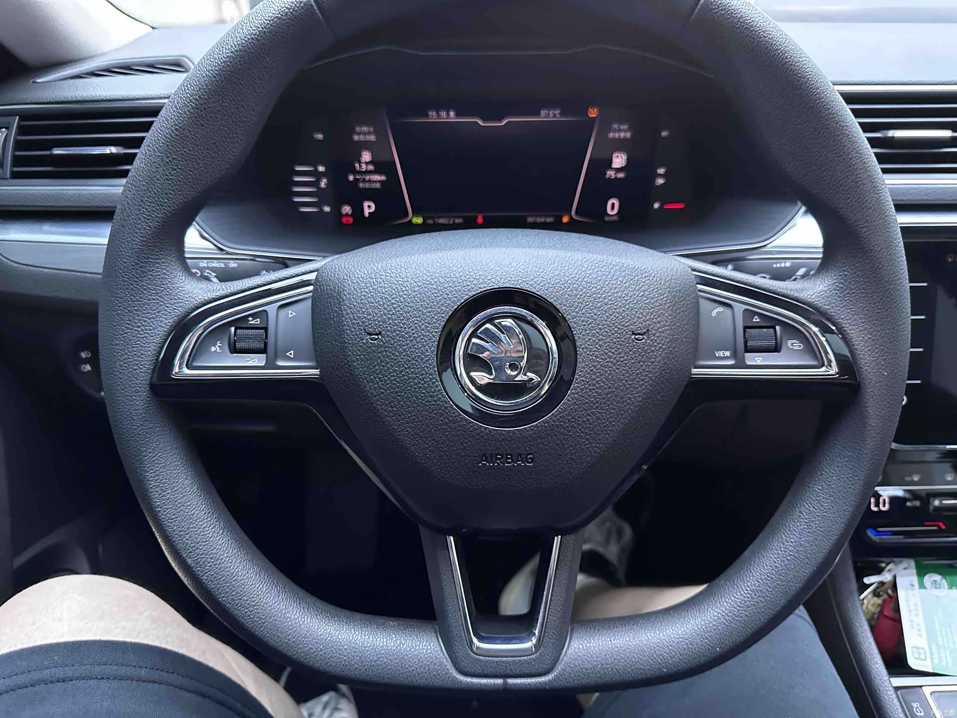 Skoda Superb, 2022 9