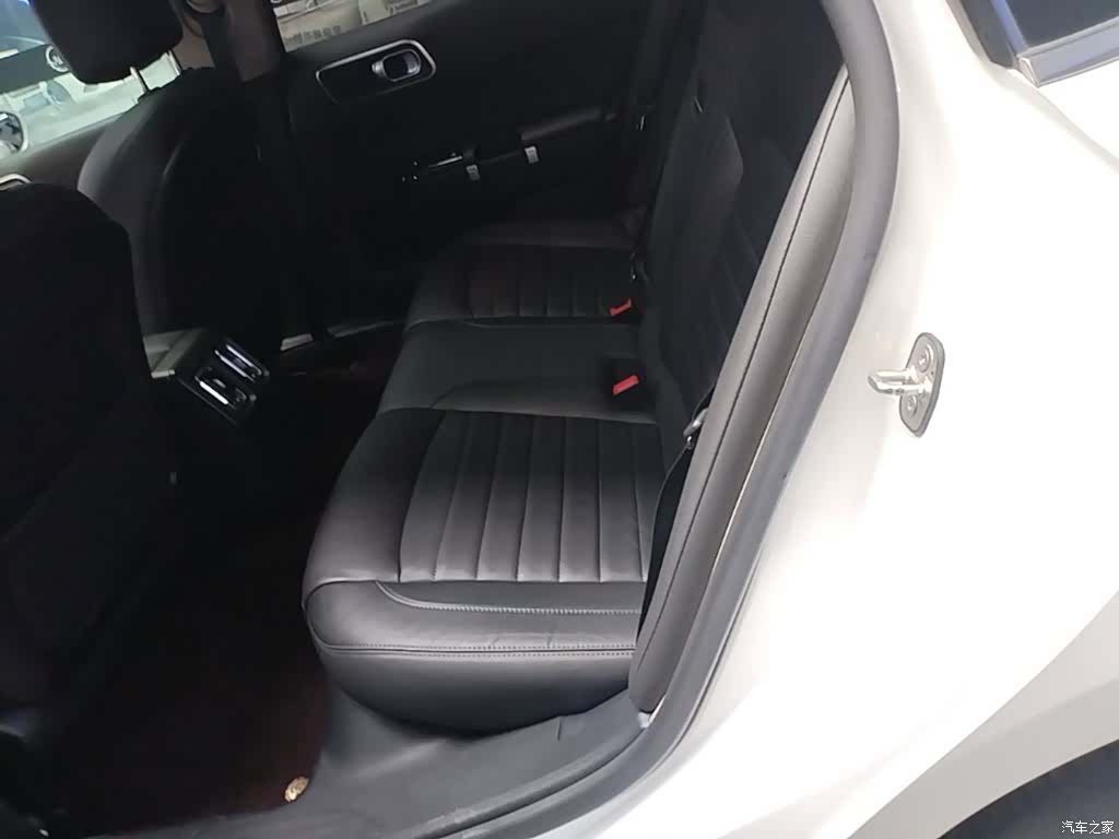 Citroen C6, 2019 17