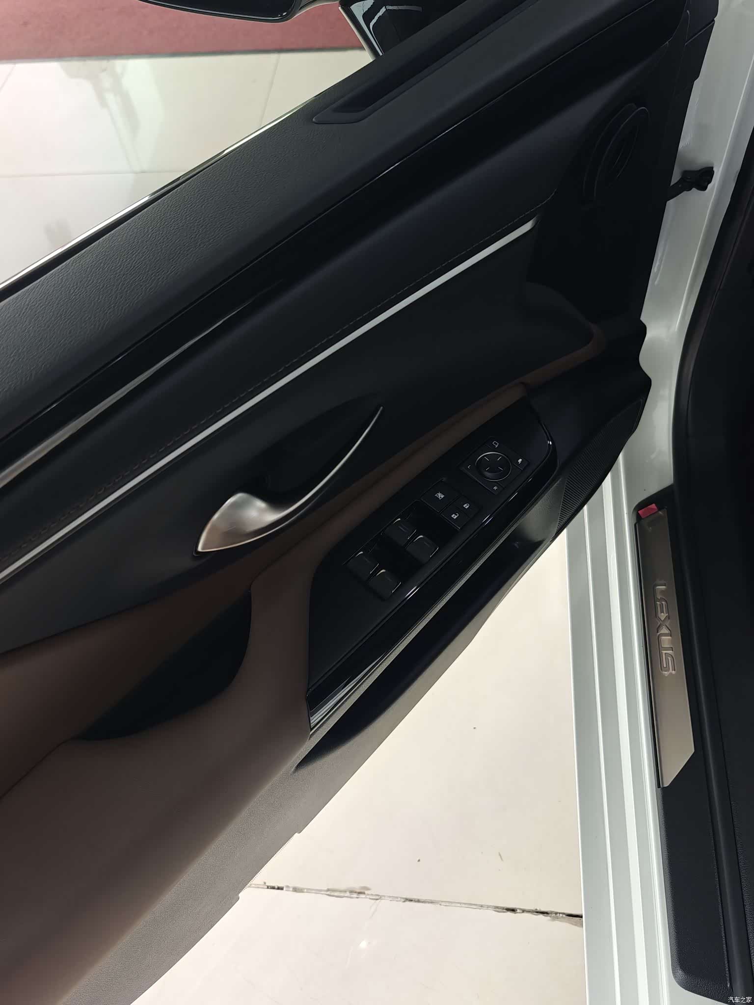 Lexus ES, 2024 7