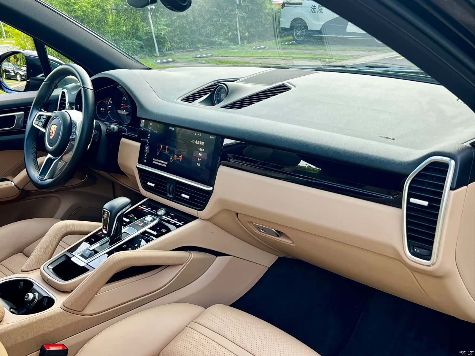 Porsche Cayenne, 2018 11