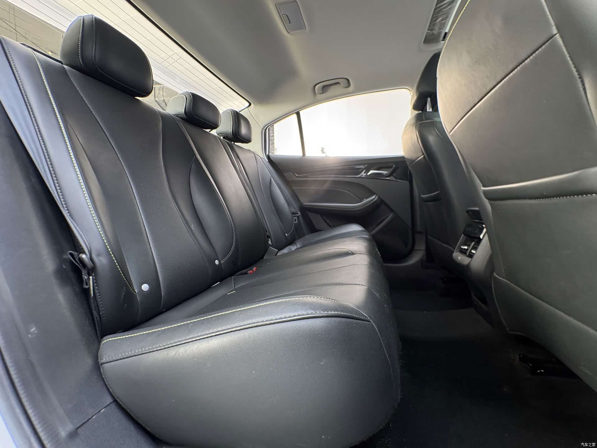 Roewe i5, 2023 18