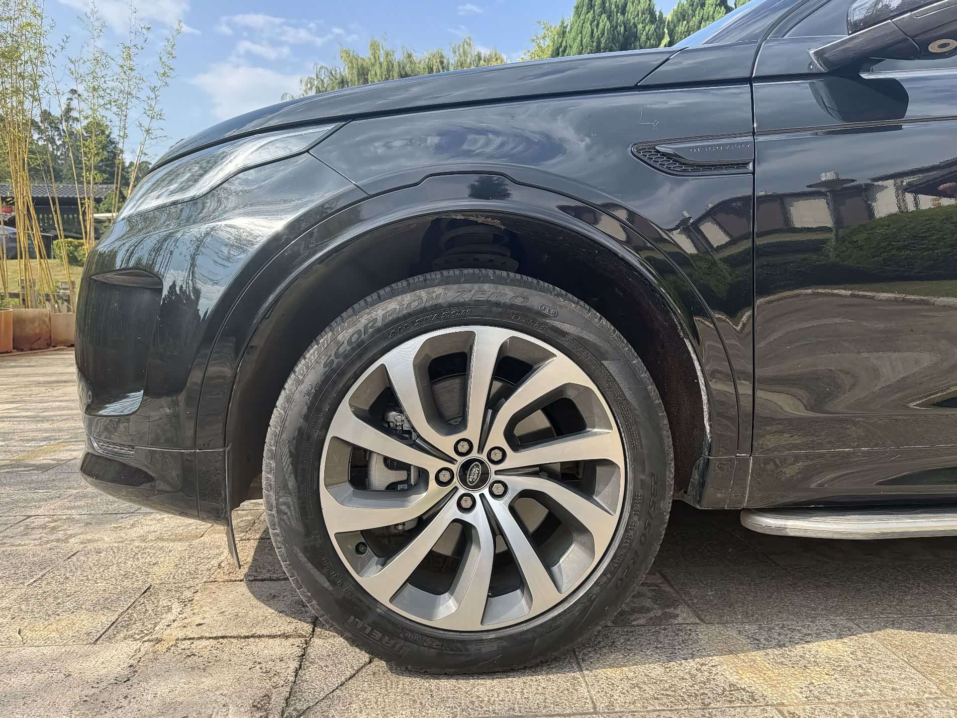 Land Rover Discovery, 2023 все фото