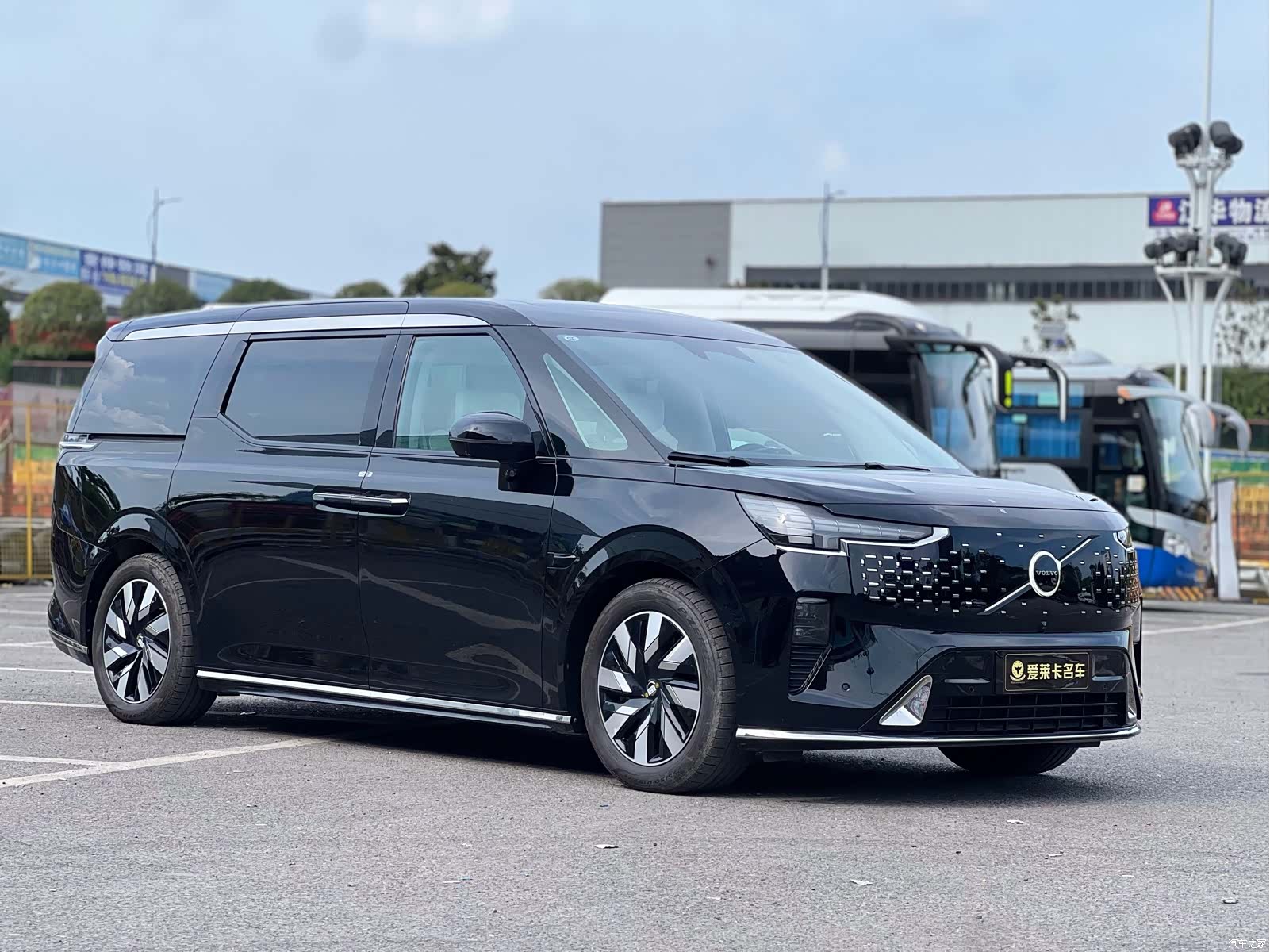 Volvo EM90, 2024 6
