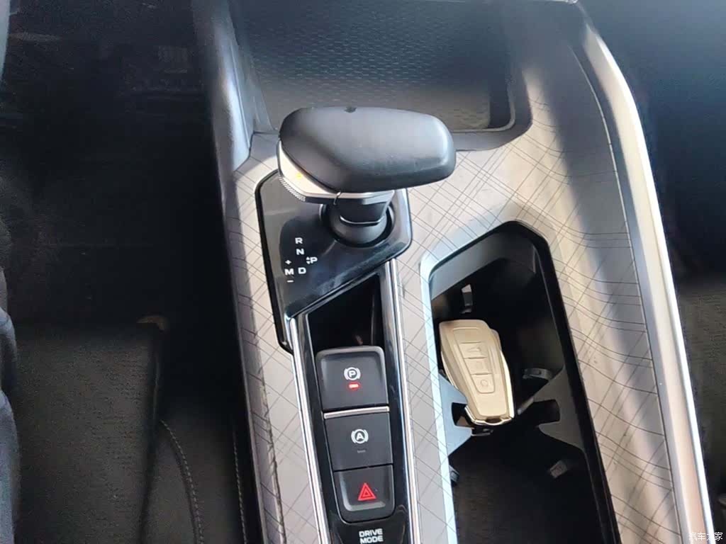 Geely Preface, 2022 14