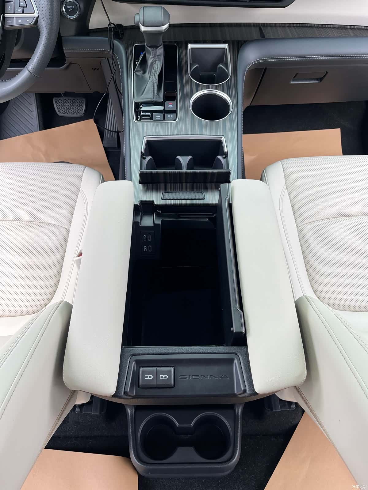 Toyota Sienna, 2025 19