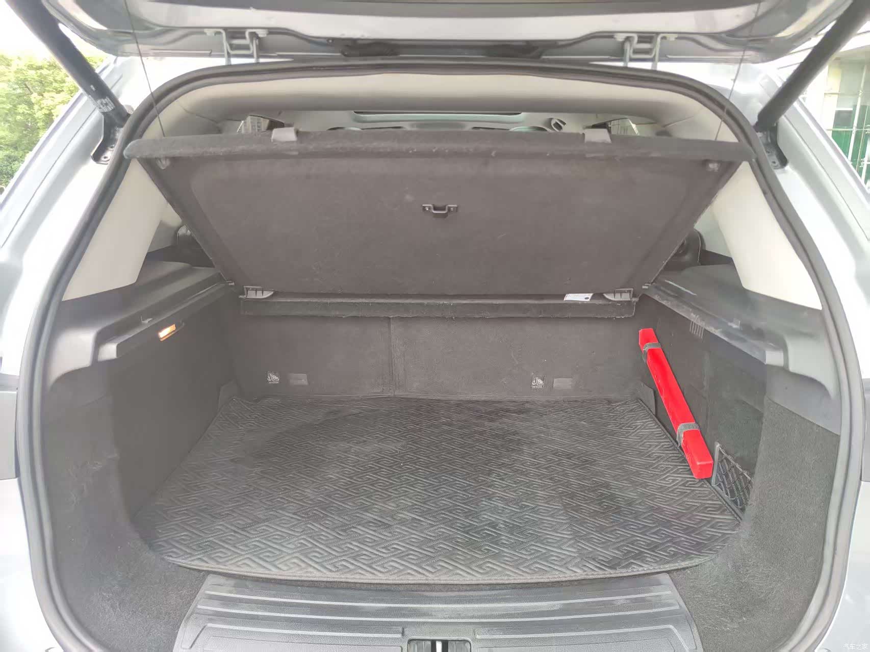 Roewe RX5, 2021 10