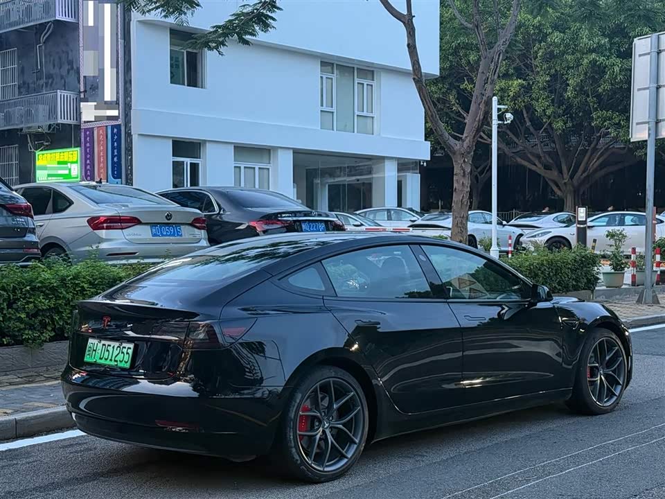 Tesla Model 3 Tesla Model 3